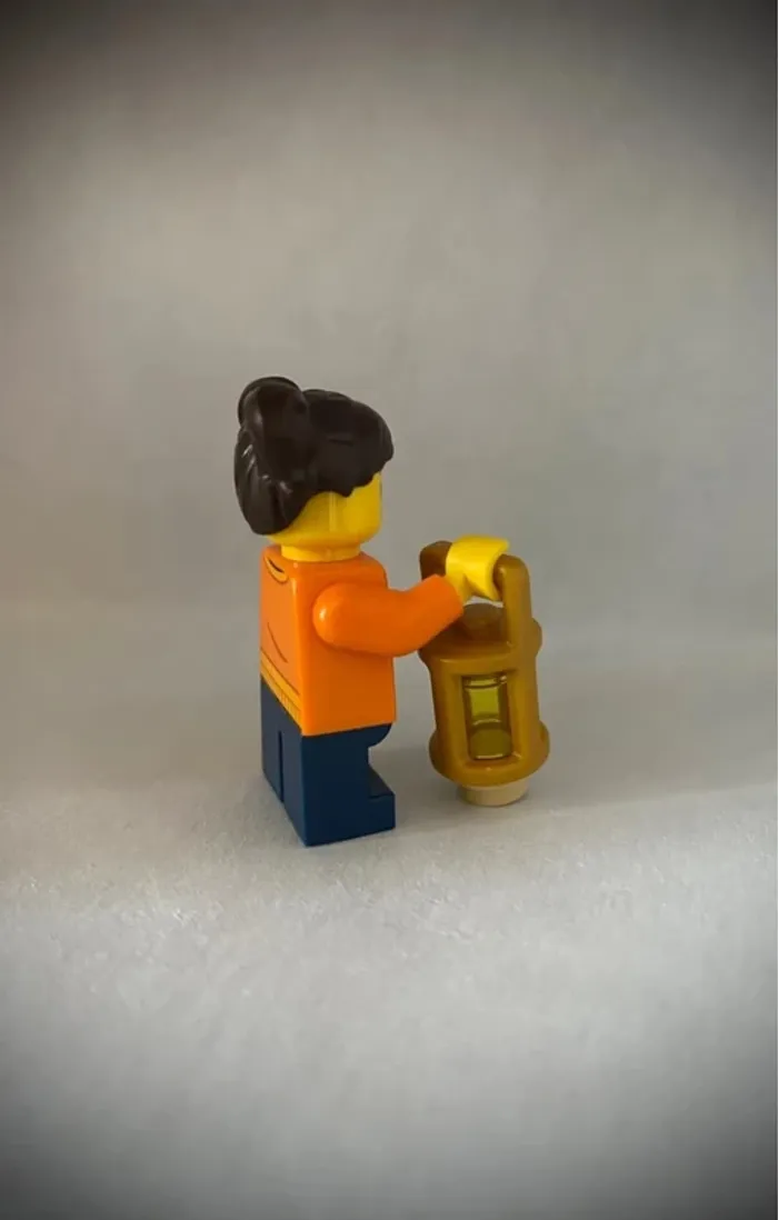 Minifigurine LEGO Cty1503 - Madison Yea 2022 - Très bon état - photo numéro 5