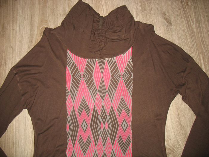 TUNIQUE ML MARRON AVEC MOTIFS "MISS CAPTAIN" - TAILLE 40 - n°01 - photo numéro 2