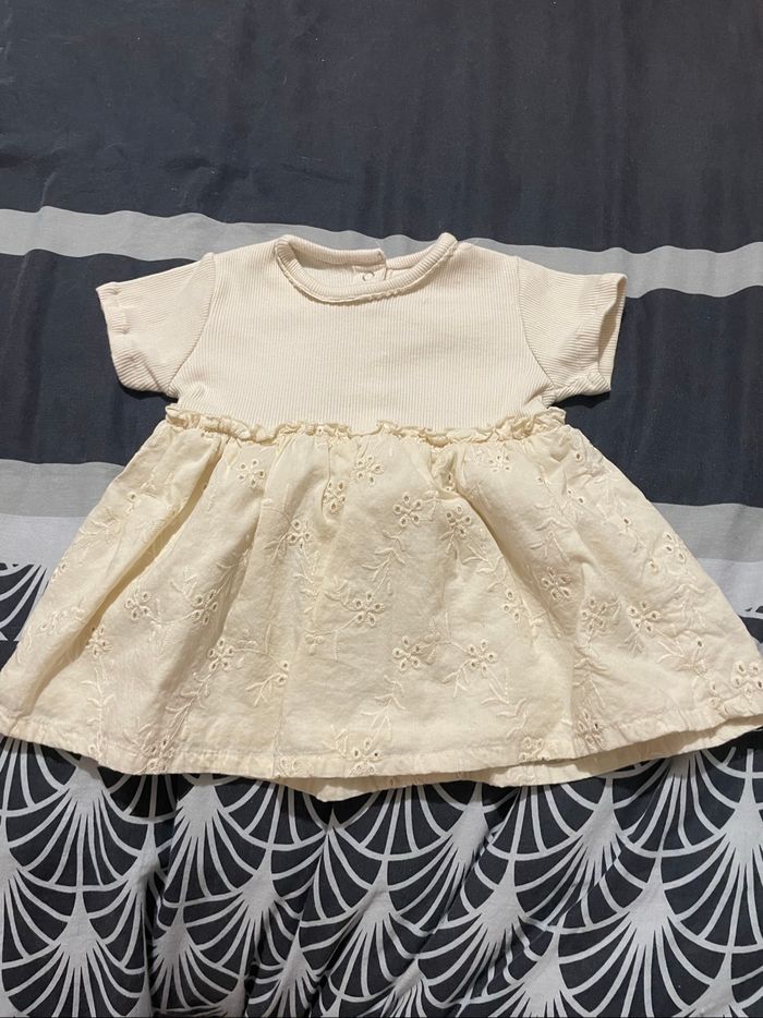 Lot de vêtement 1 mois bébé fille - photo numéro 7