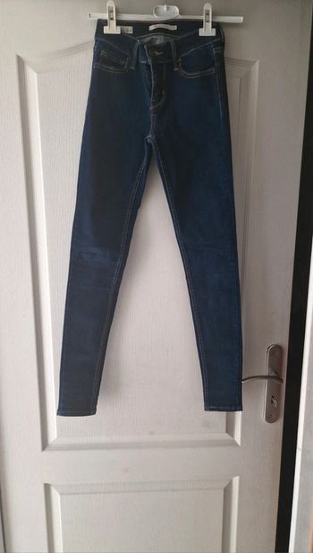 Jean Levi's 710 super skinny taille 25 très bon état, très peu porté