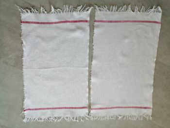 lot de 2 torchons essuie main blanc et rouge vintage