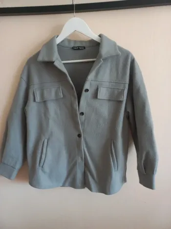 Veste grise – Élégante & chaude