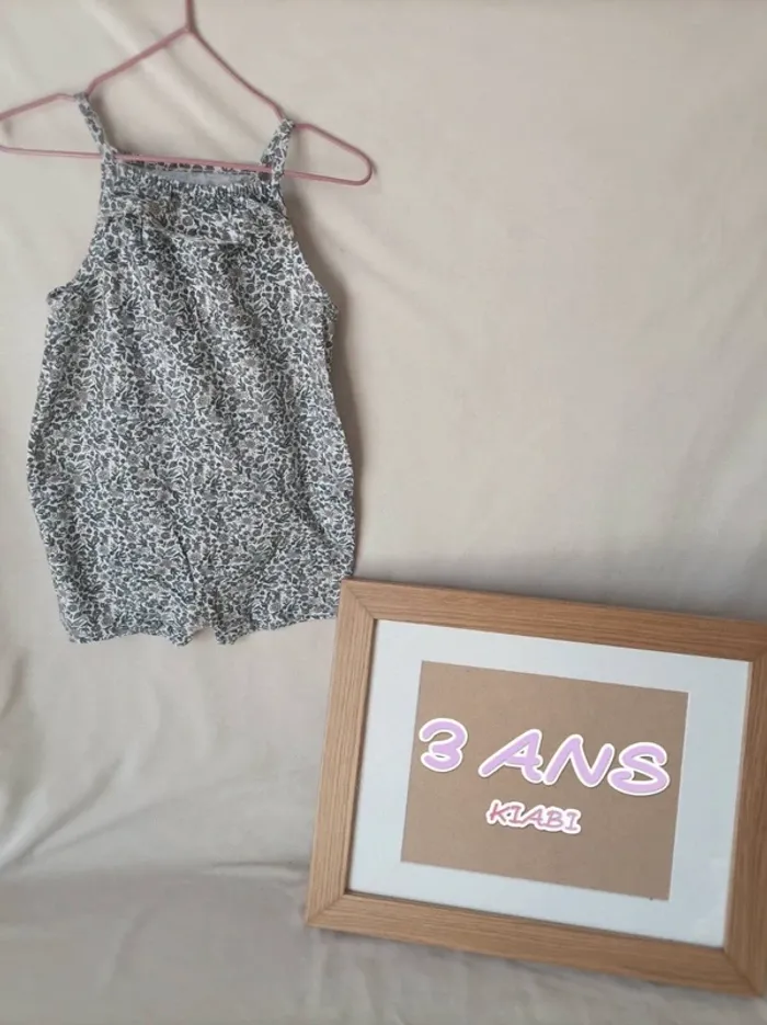 Magnifique combishort fines bretelles Kiabi fille 3 ans