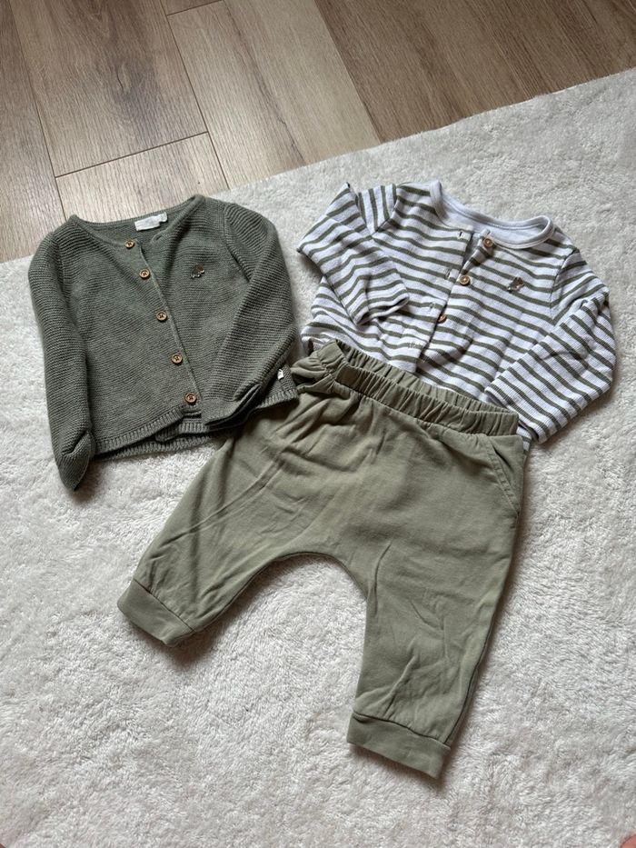 Ensemble blanc et kaki sergent major 9 mois