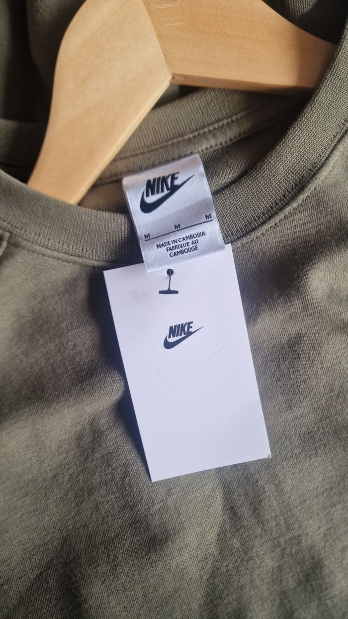 Nike Sportswear Tech Essentials Sweatshirt – Taille M – Neuf avec étiquette - photo numéro 8