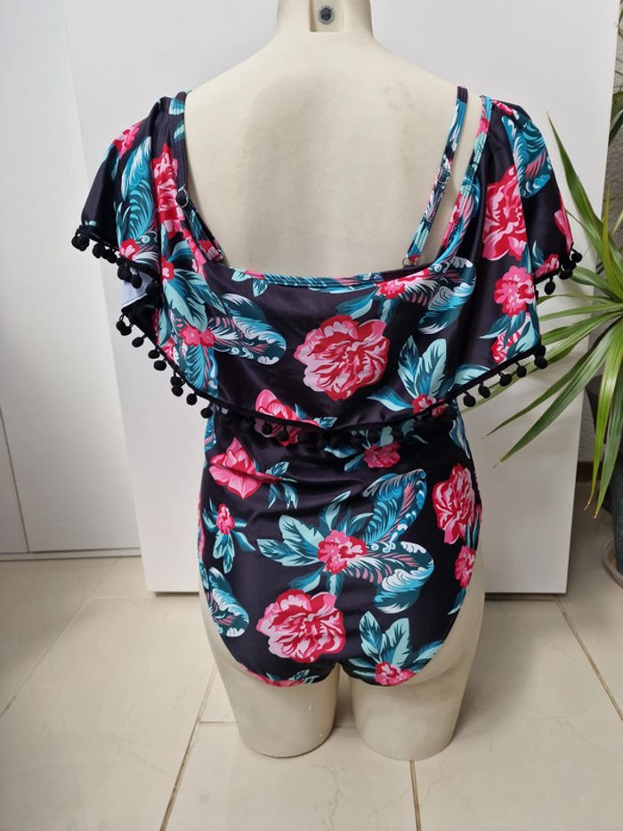 Maillot de Bain Tankini Une Piece Col Bateau Pompons Fleurs Taille 2XL 48 - photo numéro 4