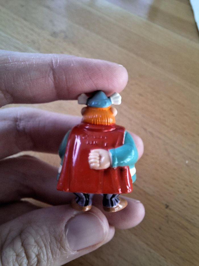 Figurine Kinder surprise Abraracourcix 08 - Astérix chez les indiens 1997 - photo numéro 3