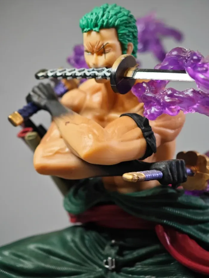 Figurine One Piece : Zorro 28cm neuve sans boîte - photo numéro 9