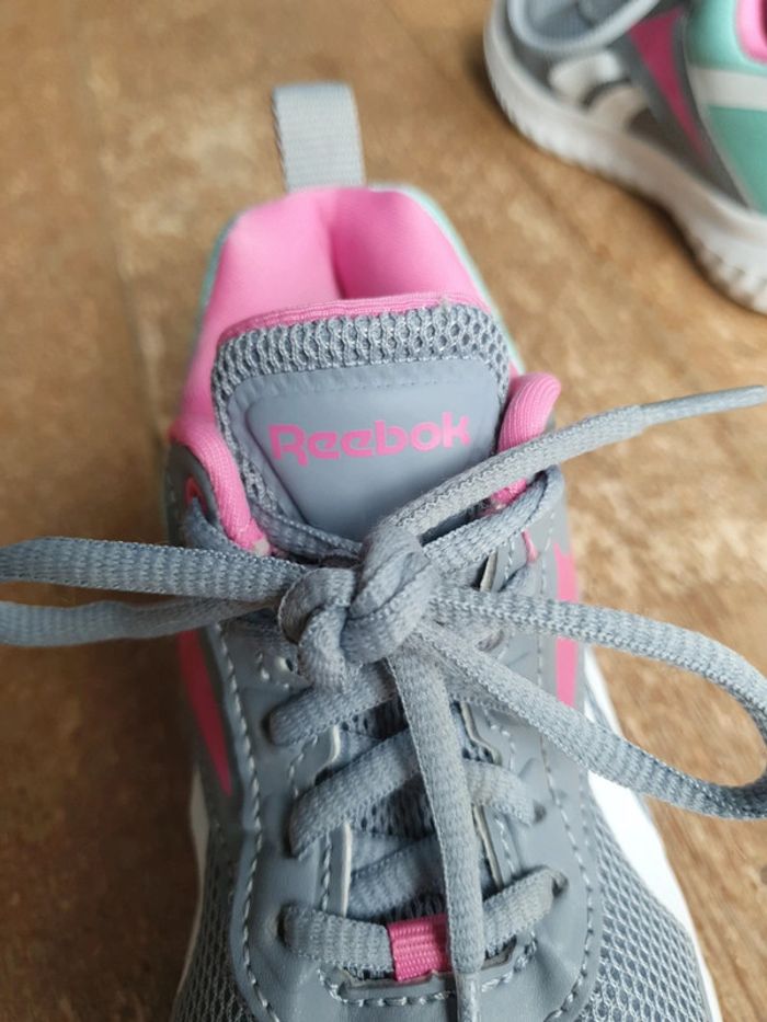 Basket fille reebok taille 30 - photo numéro 5