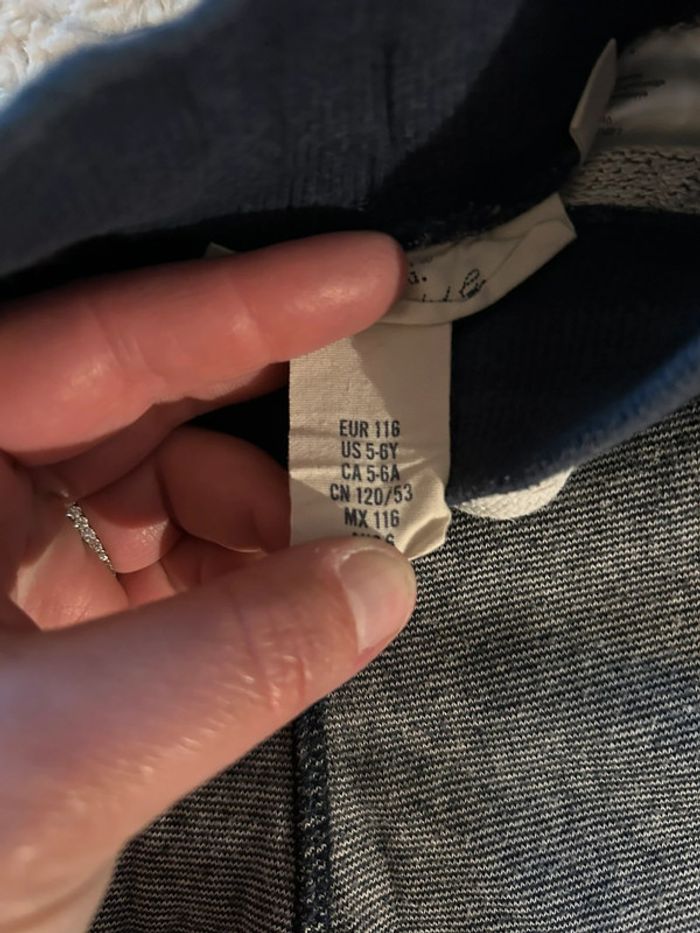 Joli short H&M 6 ans - photo numéro 4