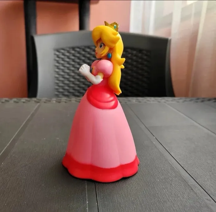 Grande figurine Princess Peach - Nintendo, Mario - photo numéro 2