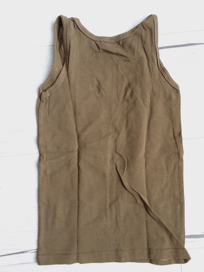 Vêtement garçon tee-shirt débardeur kaki Zeeman 8 ans - photo numéro 3