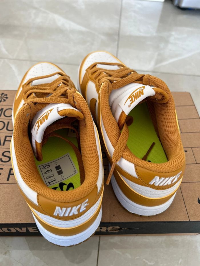Nike Dunk Low phantom Gold - photo numéro 5