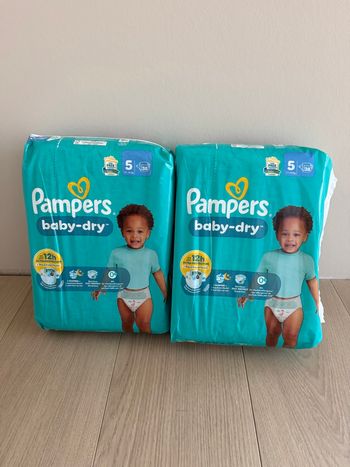 76 couches Pampers baby dry taille 5