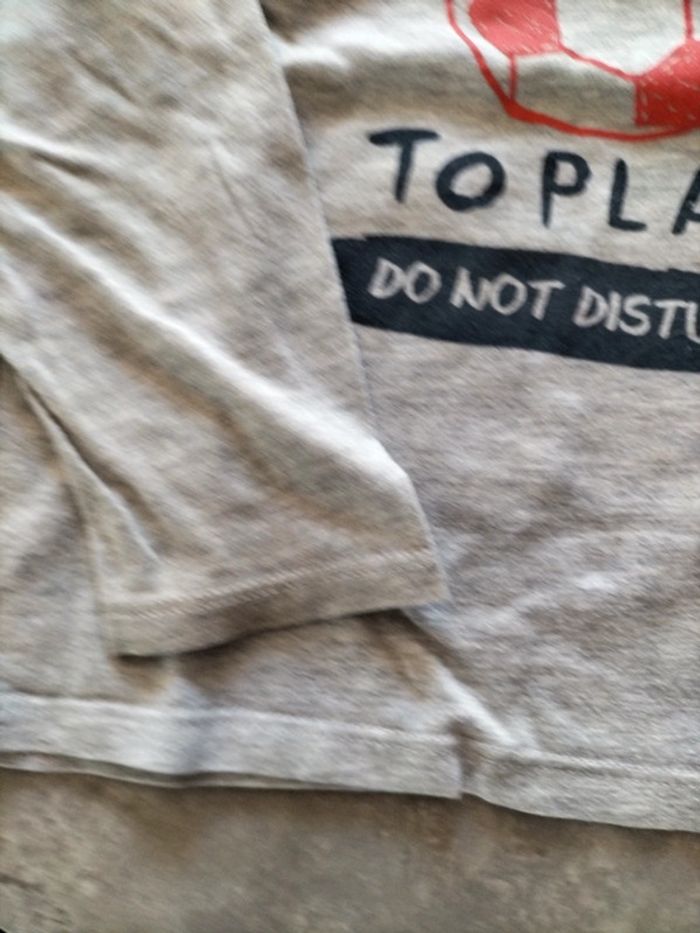 Tee-shirt gris - photo numéro 2