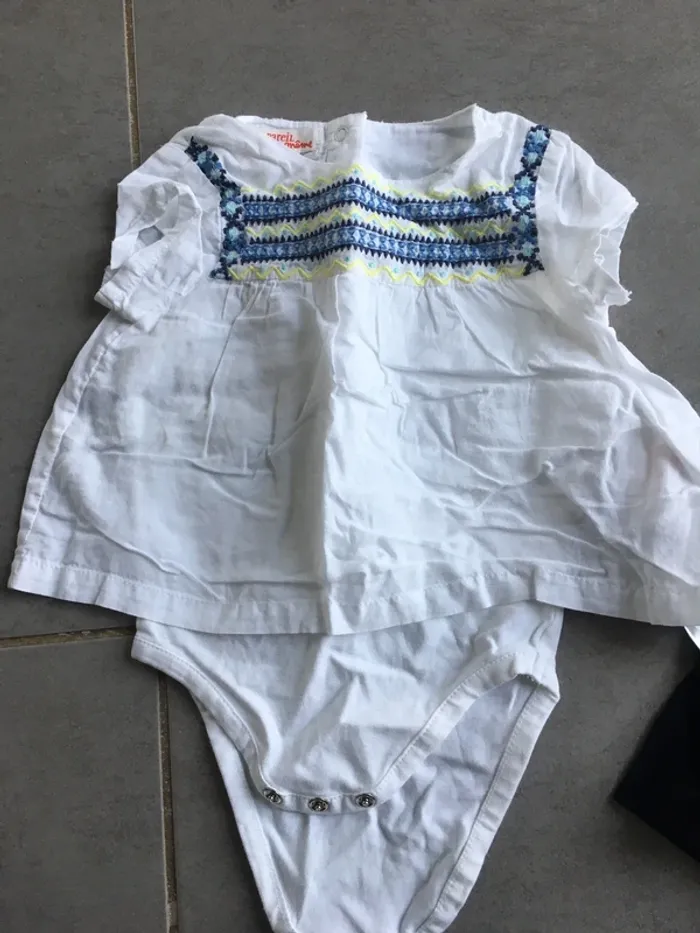 Lot 3 robes d’été 3 mois - photo numéro 2