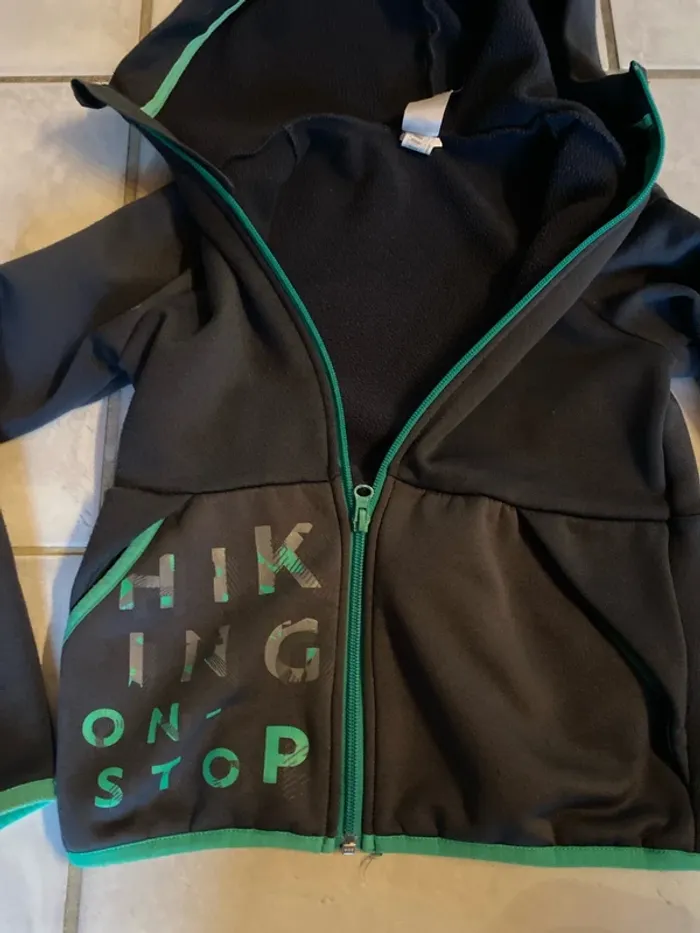 Veste coupe vent 7-8 ans - photo numéro 3