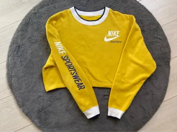 Sweat Nike Sportswear Réversible – 2 Looks en 1 – Taille S – Comme neuf
