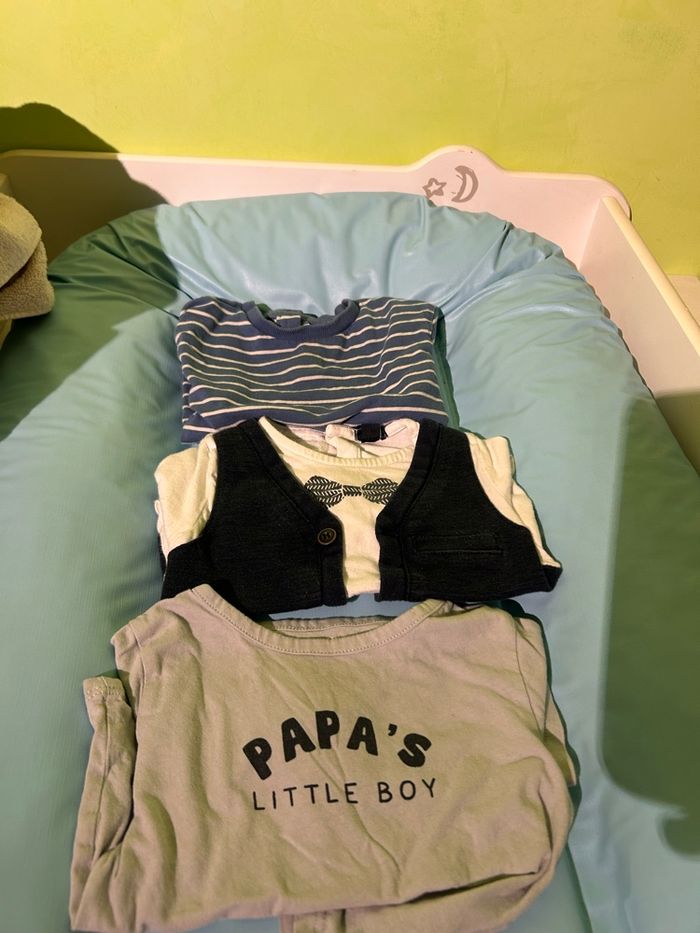 Lot t-shirts manches longues 18 mois - photo numéro 10