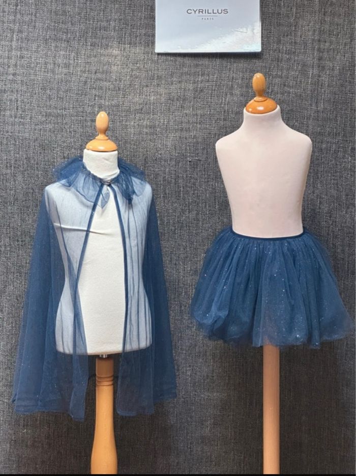 Noël: Magnifique ensemble fête Cyrillus  6 ans - photo numéro 3