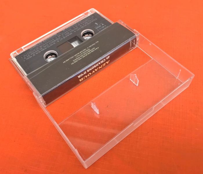 Cassette audio Charles Aznavour 40 Chansons d' or Enregistrements originaux (1994) Emi Music 8319874 - photo numéro 5