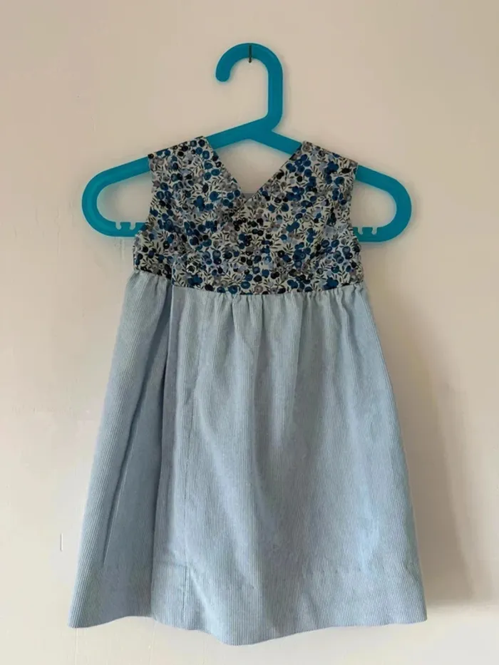 Robe artisanale pour enfant taille 18 mois
