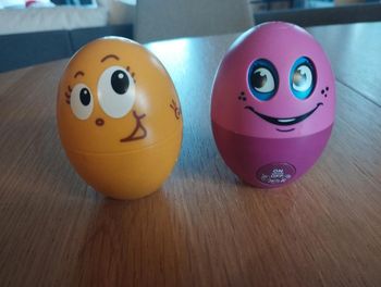 Duo d œufs Ouaps. 1 orange 1 fushia Taille unique·Très bon état·Ouaps