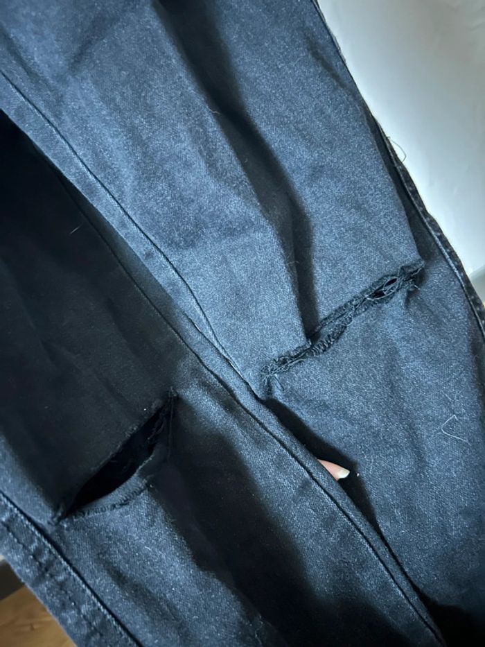 Sublime salopette en jeans 🥰 taille 36 jennyfer effets déchirés aux genoux - photo numéro 3