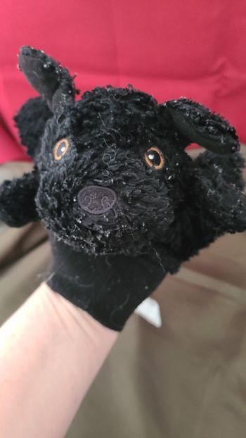 Doudou chien noir marionnette gant ikea -