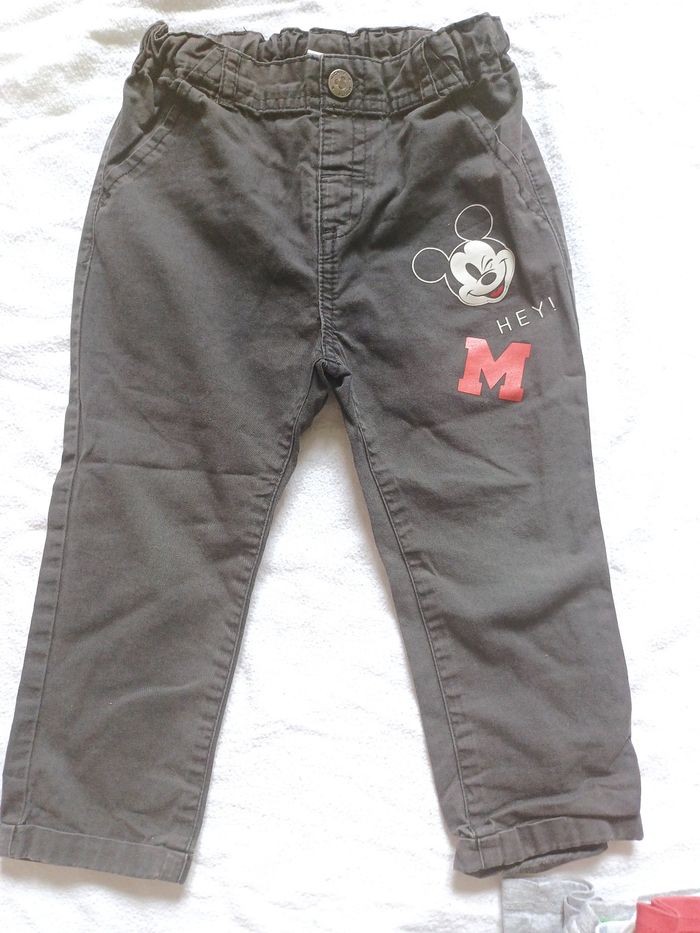 Lot de vêtements Disney 24 mois - photo numéro 9