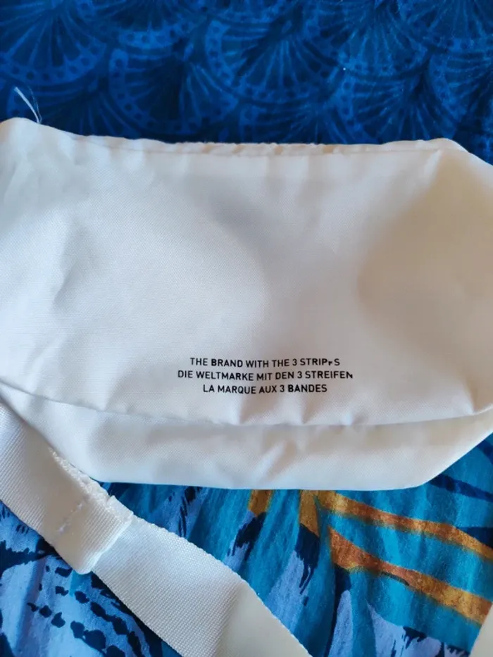 Banane Adidas - photo numéro 5