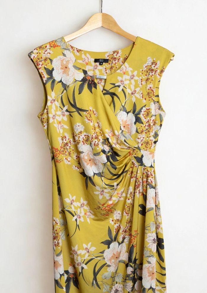 Robe à fleurs jaune • floral print yellow dress Jacqueline Riu Taille 38 - photo numéro 2