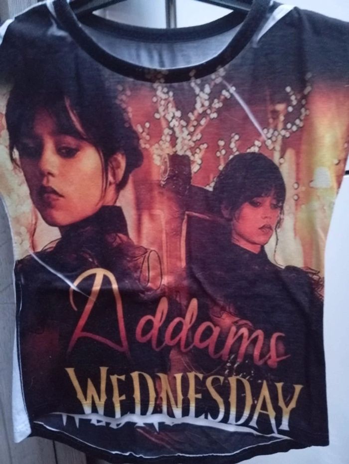 Tee-shirt sans manche "Mercredi Addams" 4 ans - photo numéro 2