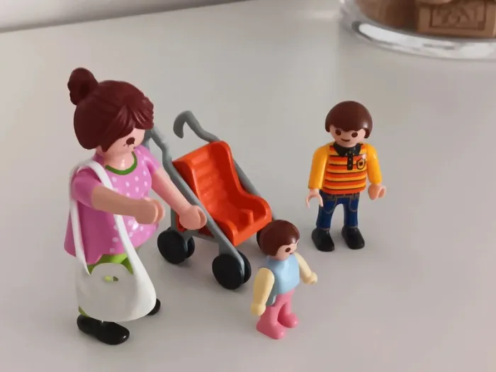 Femme enceinte avec enfants playmobil - photo numéro 3