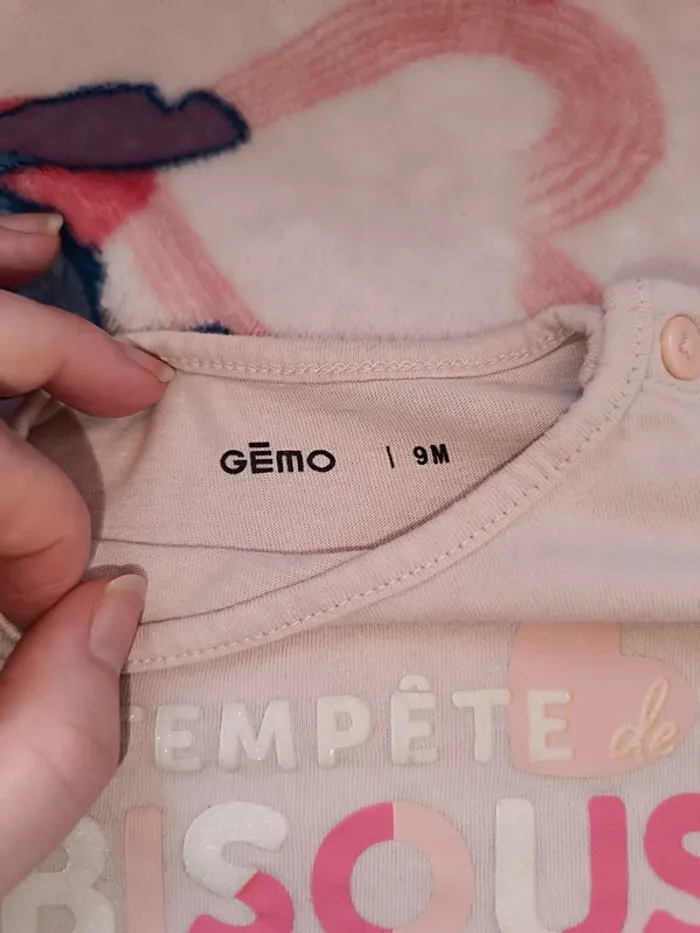 T-shirt manche longue rose gemo taille 9M - photo numéro 3