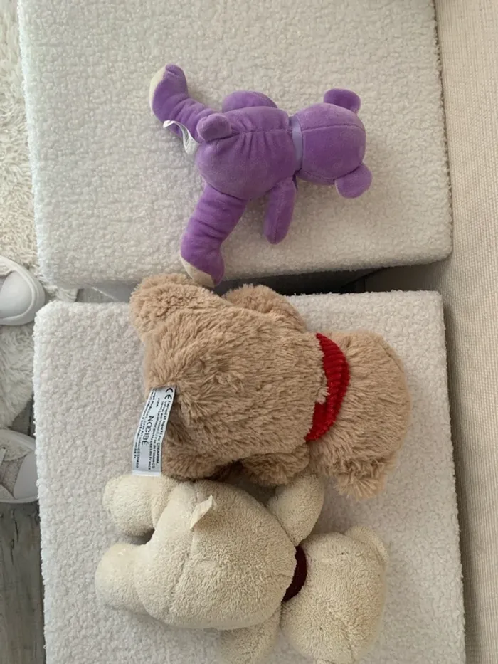 Lot de 3 peluches oursons attendant des câlins env 25 cm - photo numéro 3