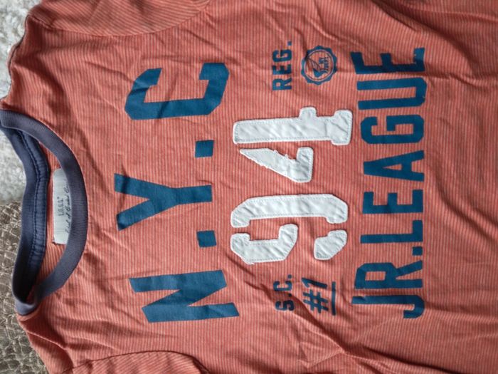 🌸Tee-shirt orange avec imprimé en relief 6ans a 1€🌸 - photo numéro 2