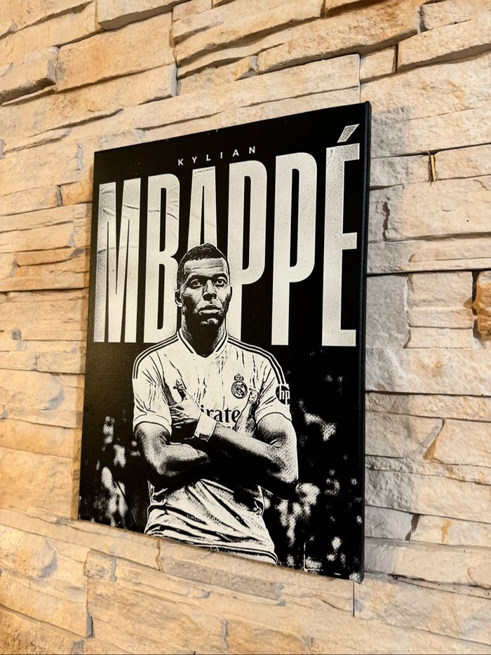 Tableau Kylian Mbappé - Real Madrid en toile 30x40cm - photo numéro 4