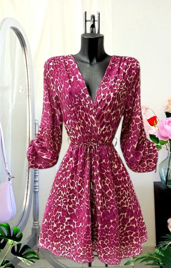 Robe midi léopard violette manches réglables