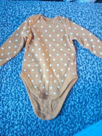 Body taille 62cm c&a