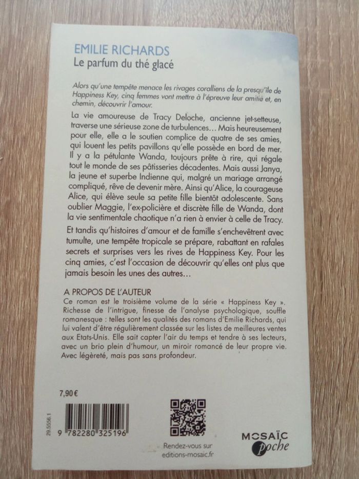 Emilie Richards 🪅 Le parfum du thé glacé - photo numéro 2