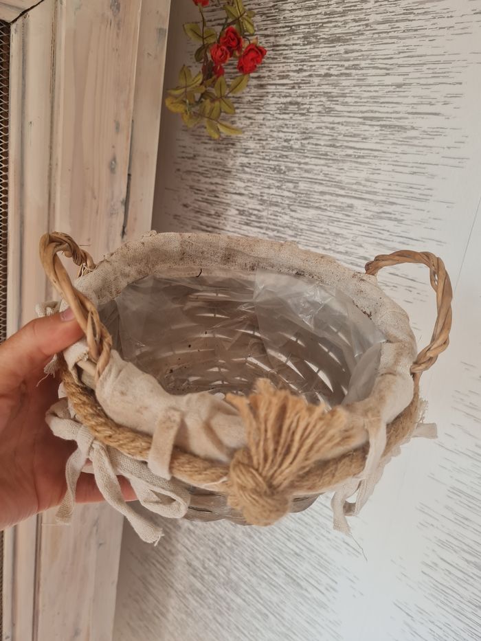 Joli petit panier osier - photo numéro 2