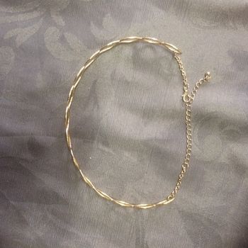 Collier tour du cou doré état neuf