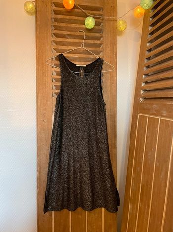 Belle robe noire et paillettes Camaïeu taille S