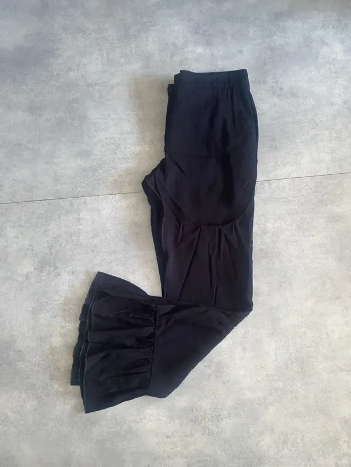 Pantalon volanté dans le bas des jambes - photo numéro 2