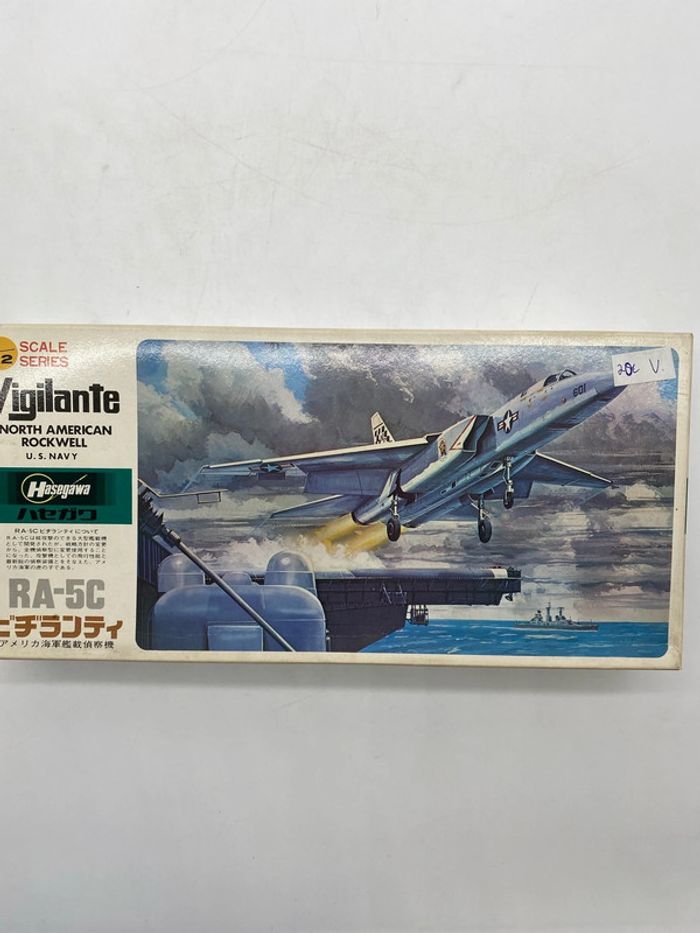 Maquette Hasegawa Vigilante north american rockwell