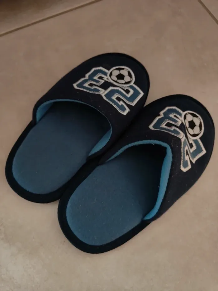 Chaussons pointure 29 - photo numéro 2