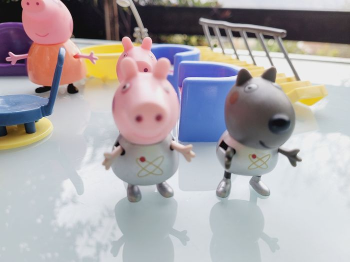 Lot Peppa Pig : divers mobilier + 9 personnages - photo numéro 5