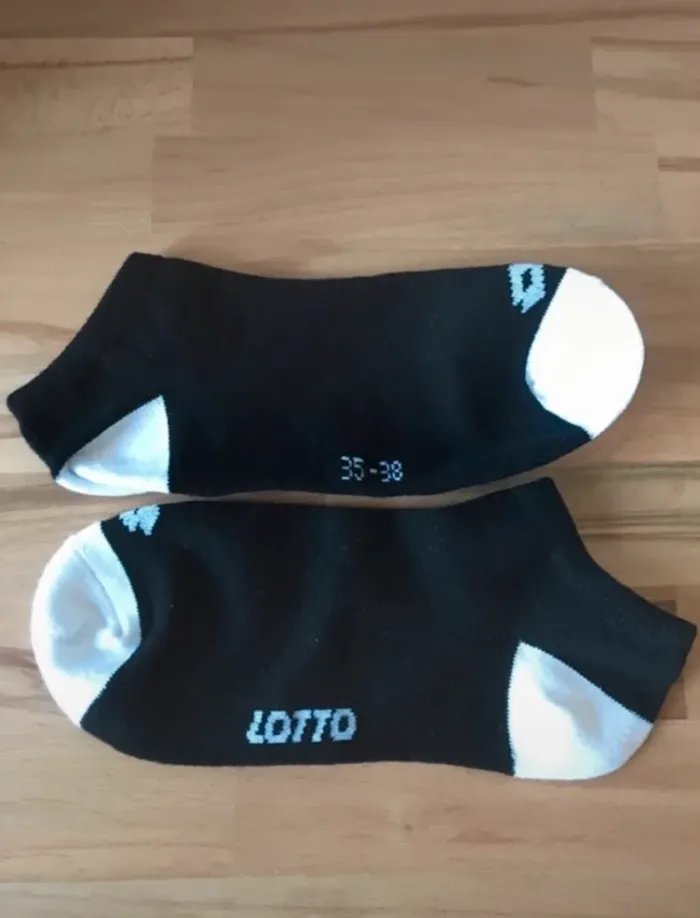 Paire de chaussettes basses lotto 35 38 neuves jamais portées