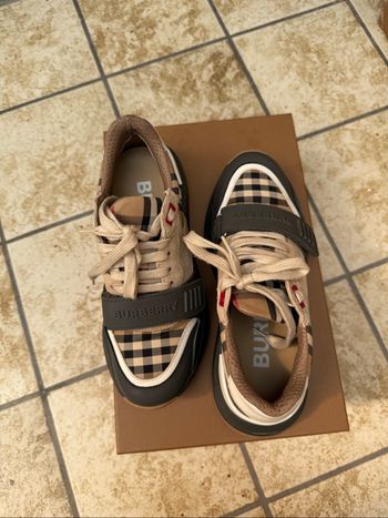 Burberry basket